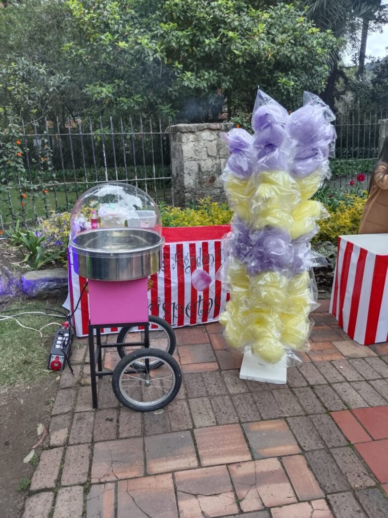 Máquinas de crispetas, algodón de azúcar y perros calientes para eventos