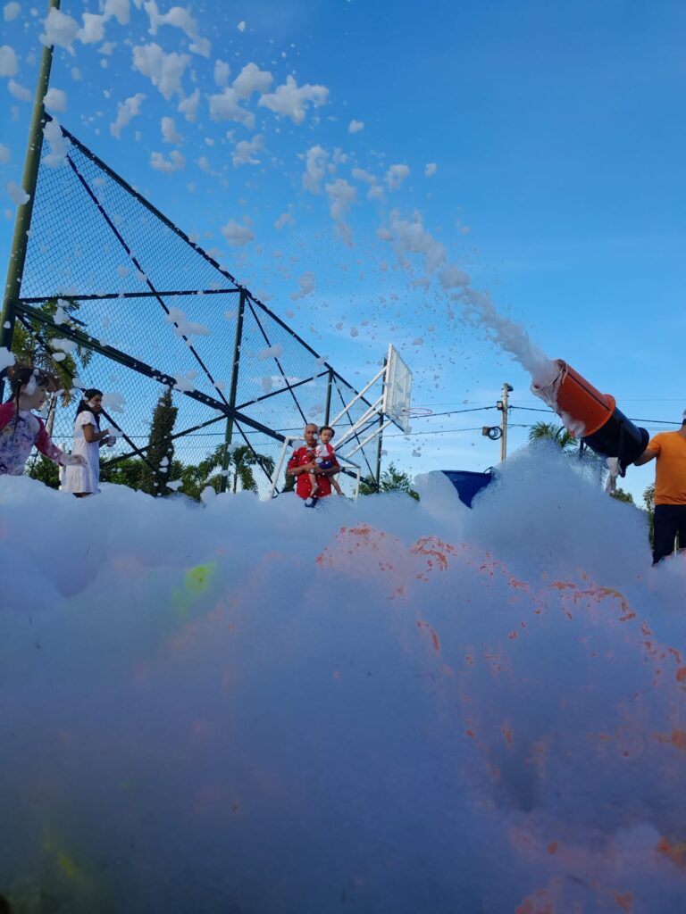 Alquiler de cañón de espuma para celebraciones en Medellín